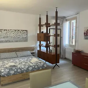  Apartment Il Canale Italy